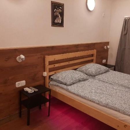 Ferienwohnung Apartman Vorosmarty Budapest Exterior foto
