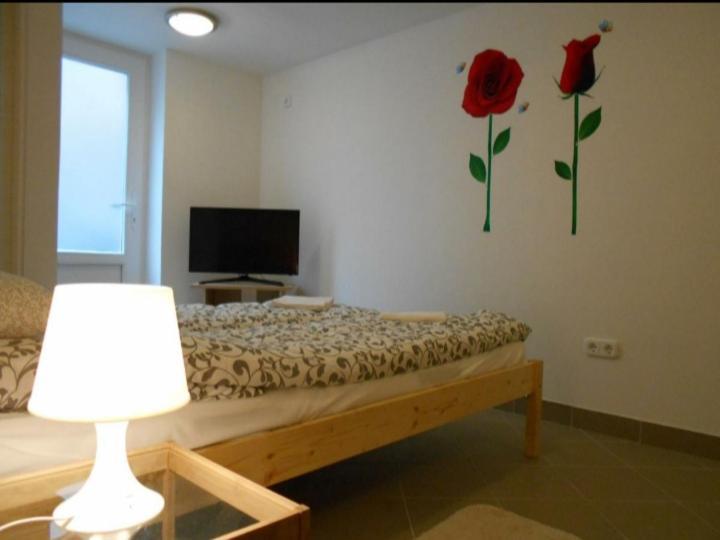Ferienwohnung Apartman Vorosmarty Budapest Exterior foto