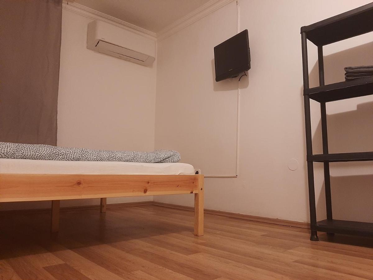 Ferienwohnung Apartman Vorosmarty Budapest Exterior foto