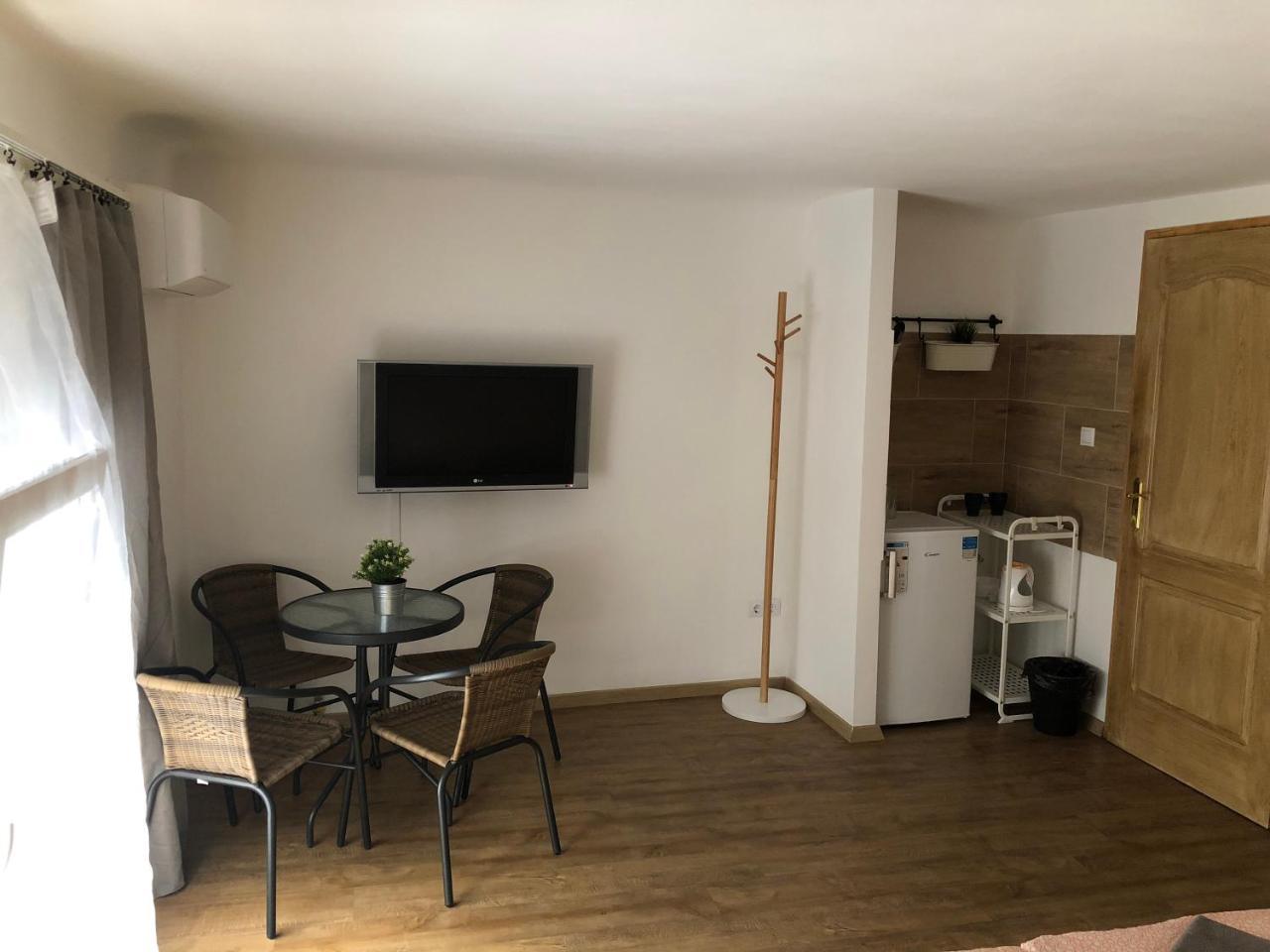 Ferienwohnung Apartman Vorosmarty Budapest Exterior foto